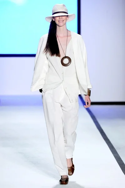 Look 44